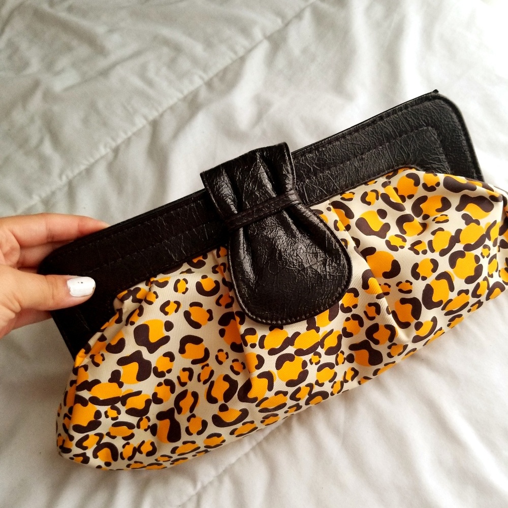 Leopard print Clutch